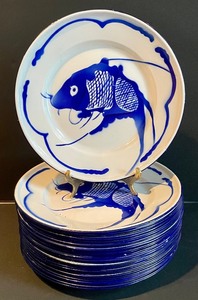 lot 354 image: Vintage Goldfish Brand Enamel Serving Pieces