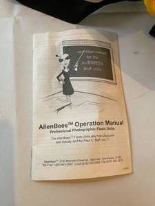 lot 366 image: Alien Bees Professional Photoflash B400 with Case