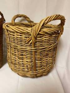 lot 394 image: Wicker Lot