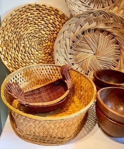 lot 407 image: Wicker n Wood