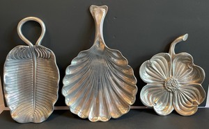 lot 424 image: Pretty Pewter