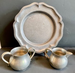lot 431 image: Variety of Vintage Pewter Items