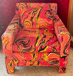 lot 454 image: GREAT Groovey Vintage Upholstered Chair