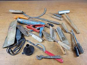 lot 2018 image: Craftsman Electric Engraver, Vintage Tools and More