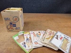 lot 2034 image: Lot of 25 Vintage Sewing Patterns