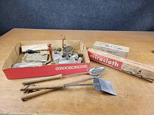 lot 2058 image: Vintage Cookie Press, Bells and More
