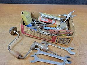 lot 2078 image: Lot of Assorted Tools and Hardware