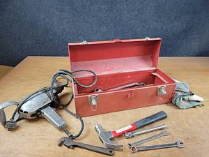 lot 2086 image: Toolbox w Wrenches (2 John Deere Wrenches) and Electric Drill
