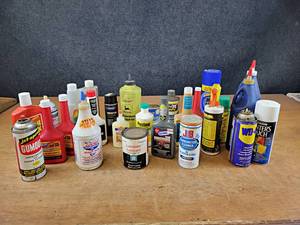 lot 2103 image: Large Lot of Assorted Garage Chemicals - NO SHIPPING
