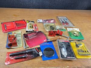 lot 2155 image: Lot of New Tools and Hardware