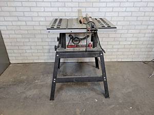 lot 2004 image: Skilsaw 10 Table Saw w Stand - Tested and Works - NO SHIPPING