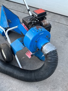 lot 13 image: YardVark Chipper  Shredder  Vac