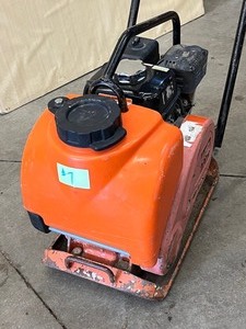 lot 7 image: Mikasa  MultiQuip Plate Packer
