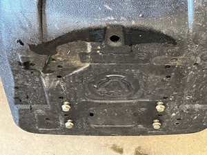 lot 25 image: Unused Universal John Deere Lawn Tractor Replacement Seat