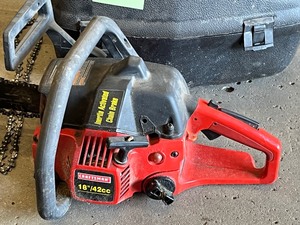 lot 20 image: Craftsman 42cc Chainsaw