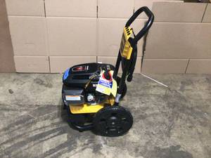 3300 PSI 2.4 GPM Gas Cold Water Pressure Washer with HONDA GCV200 Engine by DEWALT  Customer Returns See Terms to Auction