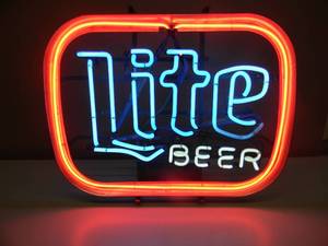 lot 24 image: VINTAGE LITE BEER NEON LIGHT - NICE - WORKS - VERY COOL OLD SCHOOL NEON - APPROX 21 By 17 - SEE PICTURES