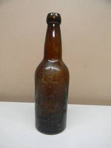 lot 36 image: VINTAGE PRE PROHIBITION Val Blatz BREWING CO. MILWAUKEE BLOB TOP EMBOSSED BEER BOTTLE - FANTASTIC PIECE - APPROX 9.25 - SEE PICTURES
