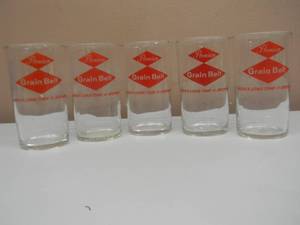 lot 53 image: (5) VINTAGE GRAIN BELT PREMIUM BEER GLASSES - BEEN A LONG TIME A-BREWING - NICE - APPROX 4.25 - SEE PICTURES