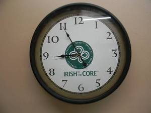 lot 75 image: HEAVY LARGE METAL IRISH TO THE CORE BATTERY OPERATED CLOCK - WORKS - VERY NICE PIECE - APPROX 20 - SEE PICTURES