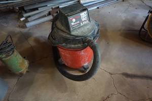 lot 35 image: Sears Craftsman 16 Gallon 3.25 hp Wet Dry Vac