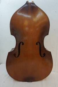 lot 4 image: vintage Cello body