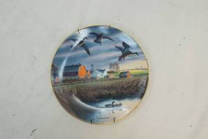 lot 69 image: Cenex land o lakes collectible decorative plate