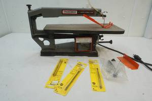 lot 76 image: Tradesman bench scroll saw
