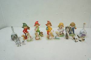 lot 84 image: decorative  statues