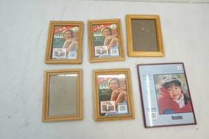 lot 106 image: pictures frame