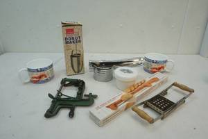 lot 123 image: donut maker