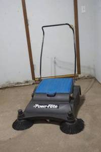 lot 161 image: floor sweeper