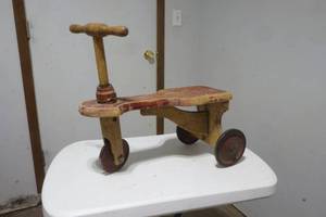 lot 165 image: vintage wood trike