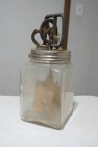 lot 172 image: butter churn