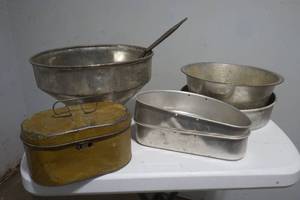 lot 177 image: vintage cookware