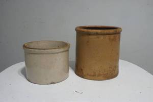 lot 180 image: pottery jars