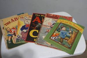 lot 189 image: childrens books