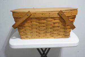 lot 191 image: picnic basket