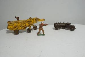 lot 253 image: cast iron toys