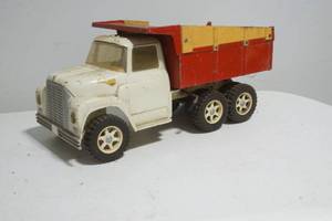 lot 255 image: Ertl dump truck