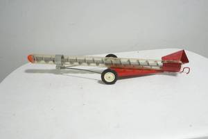lot 265 image: toy grain auger