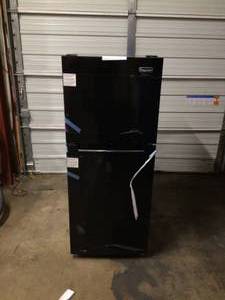 10.1 cu. ft. Top Freezer Refrigerator in Black