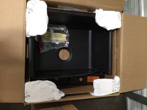 Lot  of assorted Kitchen Sinks open box customer returns
