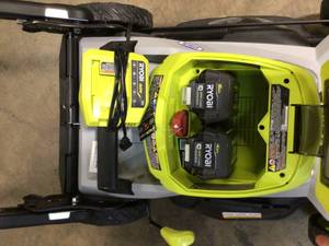 40V HP Brushless 21 in. Cordless Battery Walk Behind Self-Propelled Lawn Mower customer return see pictures