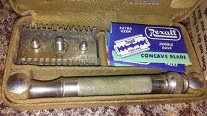 lot 319 image: Gillette Razo, Blades  More.