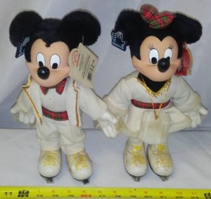lot 466 image: Mickey & Minnie Mouse On Ice, Disney With Tags