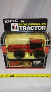 lot 480 image: Radio Controlled IH Tractor Model 6388, ETRL