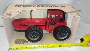 lot 486 image: International IH 7488 Tractor Ltd. Ed 1015, See Pictures Of Box.