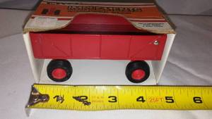 lot 488 image: ETRL I.H. Wagon In Box 132.