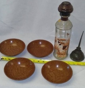 lot 538 image: Kys-Ite Bowl 60s Vintage Melmac and more.